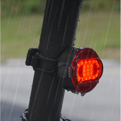 Išmani, įkraunama dviračio galinė raudona lempa 2